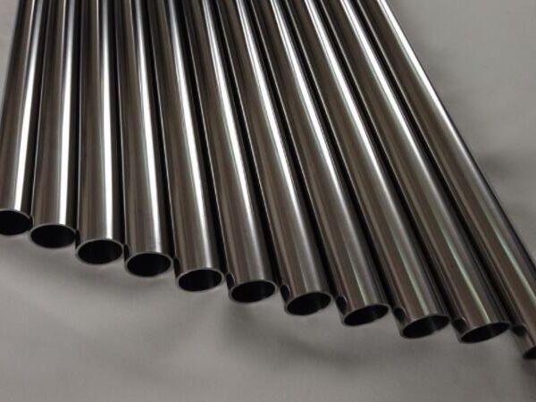 Stainless welded steel pipe