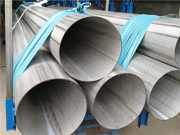 Stainless steel welded steel pipe