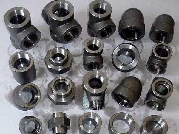 Low carbon steel fittings