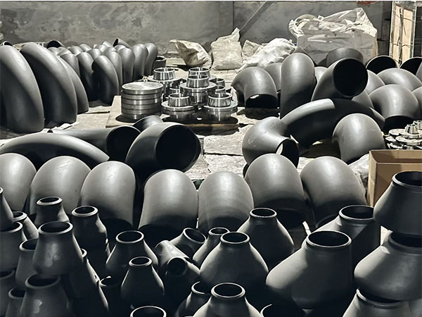 Carbon steel buttweld pipe fittings