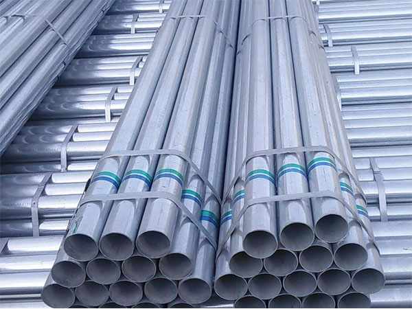 Galvanized carbon steel pipes
