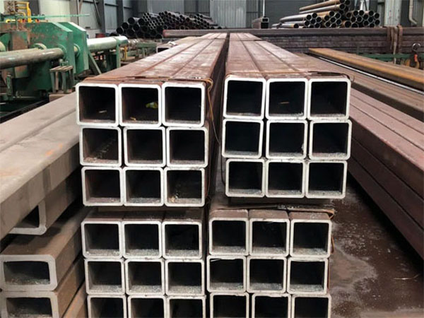 Square pipe