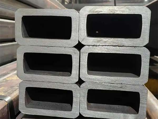 Seamless rectangular tube