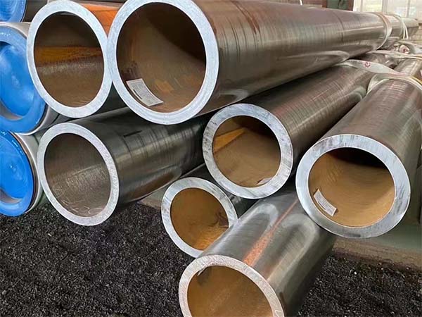 ASTM A106 Seamless Steel Pipes