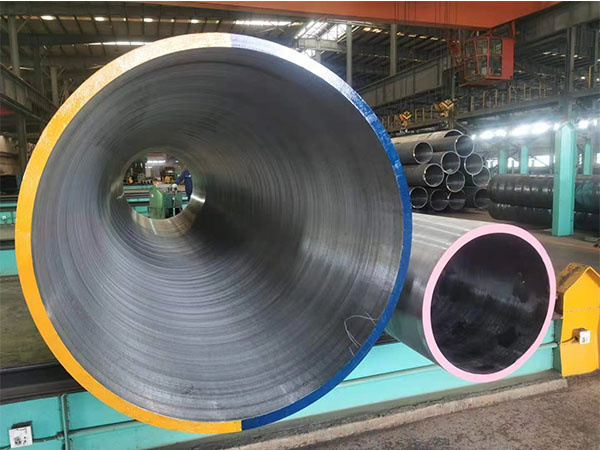 Alloy steel pipes